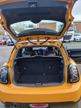 ORANGE 2014 MINI COOPER D - Photo 9