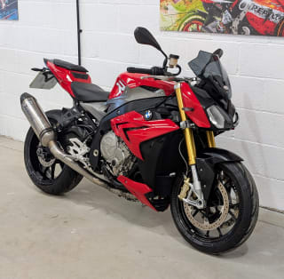 RED 2014 BMW S 1000 R - Photo 3