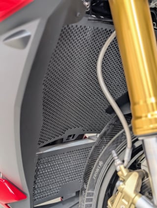 RED 2014 BMW S 1000 R - Photo 12