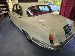 CREAM 1967 JAGUAR 3.4 S TYPE - Photo 7