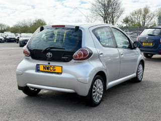 SILVER 2010 TOYOTA AYGO PLATINUM VVT-I - Photo 12