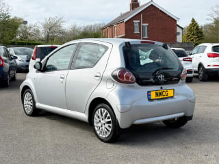 SILVER 2010 TOYOTA AYGO PLATINUM VVT-I - Photo 8