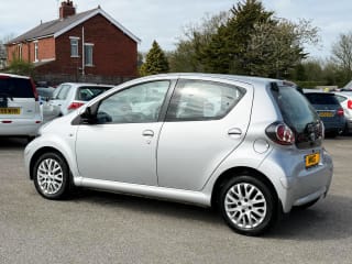 SILVER 2010 TOYOTA AYGO PLATINUM VVT-I - Photo 9