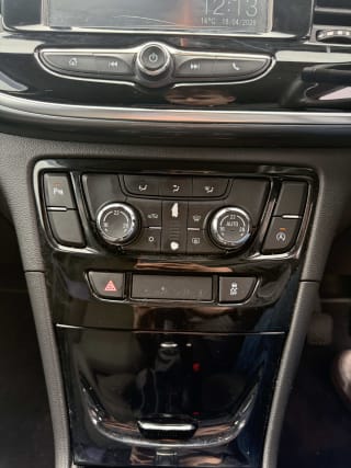 WHITE 2017 VAUXHALL MOKKA X ACTIVE S/S - Photo 18