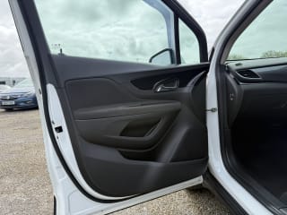 WHITE 2017 VAUXHALL MOKKA X ACTIVE S/S - Photo 23