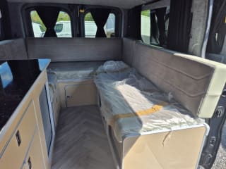 GREY 2024 RENAULT TRAFIC LL30 EXTRA SPRT BLU DCI  4 Berth  Camper van - Imaging+