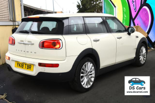 Close-up of the MINI CLUBMAN ONE City Nav engine bay