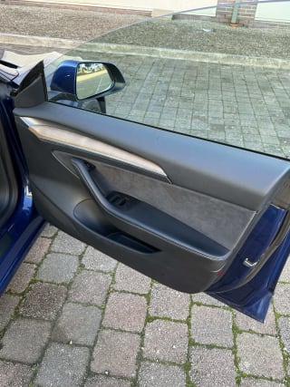 BLUE 2021 TESLA MODEL 3 STANDARD RANGE + - Mobile Upload