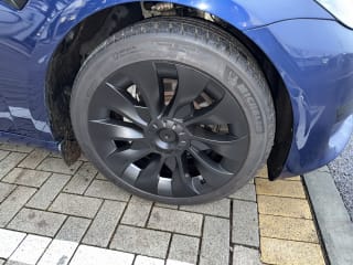 BLUE 2021 TESLA MODEL 3 STANDARD RANGE + - Mobile Upload