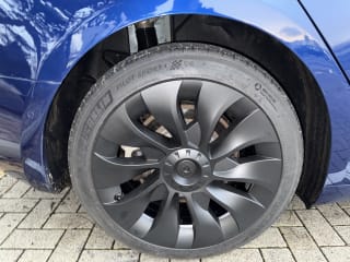 BLUE 2021 TESLA MODEL 3 STANDARD RANGE + - Mobile Upload