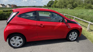 RED 2017 TOYOTA AYGO X-PLAY VVT-I - Mobile Upload