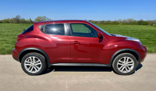 RED 2012 NISSAN JUKE ACENTA PREMIUM - Mobile Upload