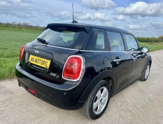 BLACK 2016 MINI ONE D - Mobile Upload