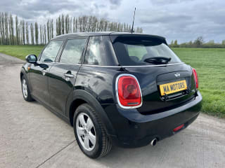 BLACK 2016 MINI ONE D - Mobile Upload