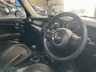 BLACK 2016 MINI ONE D - Mobile Upload