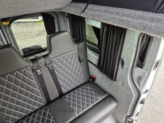 WHITE 2023 RENAULT TRAFIC SL28 B-NESS + BLUE DCI  4  Berth  Camper van - Imaging+
