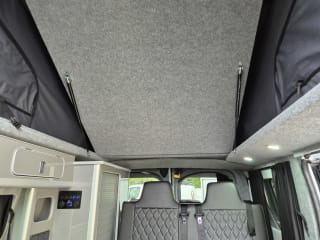 WHITE 2023 RENAULT TRAFIC SL28 B-NESS + BLUE DCI  4  Berth  Camper van - Imaging+
