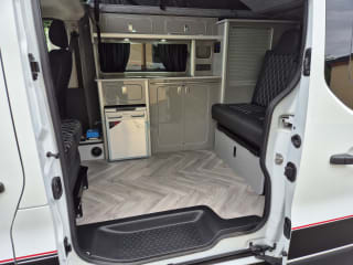 WHITE 2023 RENAULT TRAFIC SL28 B-NESS + BLUE DCI  4  Berth  Camper van - Imaging+