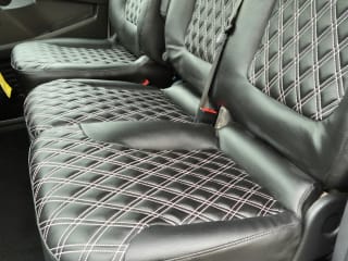 WHITE 2023 RENAULT TRAFIC SL28 B-NESS + BLUE DCI  4  Berth  Camper van - Imaging+