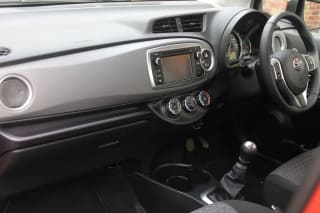 RED 2013 TOYOTA YARIS TR VVT-I - Photo 5