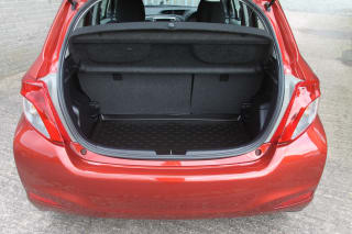 RED 2013 TOYOTA YARIS TR VVT-I - Photo 11