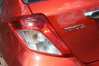 RED 2013 TOYOTA YARIS TR VVT-I - Photo 35