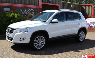 WHITE 2011 VOLKSWAGEN TIGUAN MATCH TDI 4MOT S-A - Photo 1
