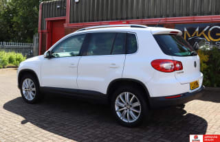 WHITE 2011 VOLKSWAGEN TIGUAN MATCH TDI 4MOT S-A - Photo 9
