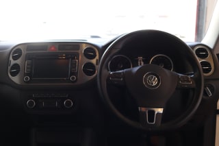 WHITE 2011 VOLKSWAGEN TIGUAN MATCH TDI 4MOT S-A - Photo 27