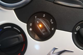 WHITE 2014 FORD KA ZETEC - Photo 10