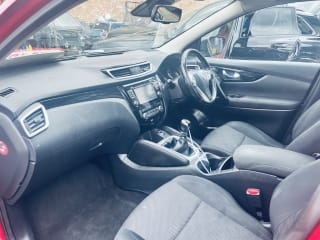 RED 2016 NISSAN QASHQAI N-TEC + DIG-T - Photo 3