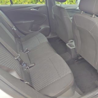 WHITE 2017 VAUXHALL ASTRA DESIGN CDTI S/S - Photo 4
