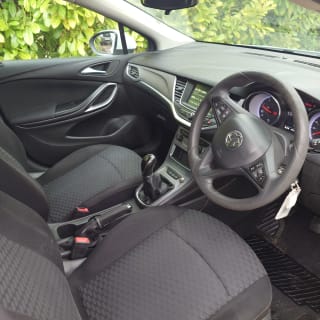 WHITE 2017 VAUXHALL ASTRA DESIGN CDTI S/S - Photo 10