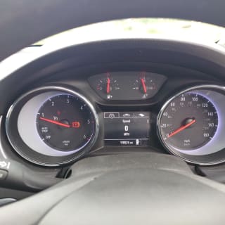 WHITE 2017 VAUXHALL ASTRA DESIGN CDTI S/S - Photo 13