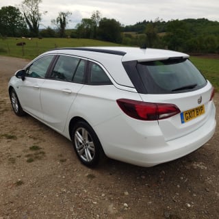 WHITE 2017 VAUXHALL ASTRA DESIGN CDTI S/S - Photo 18