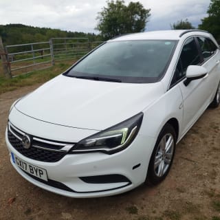 WHITE 2017 VAUXHALL ASTRA DESIGN CDTI S/S - Photo 19