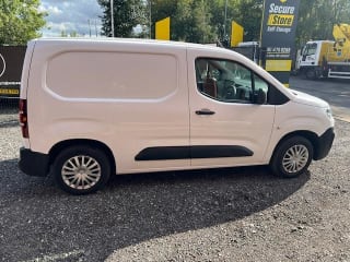 WHITE 2020 CITROEN BERLINGO 650 EN-PRISE BLUEHDI - Photo 5