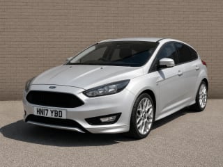 Silver 2017 Ford Focus - Photo 12