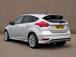 Silver 2017 Ford Focus - Photo 6