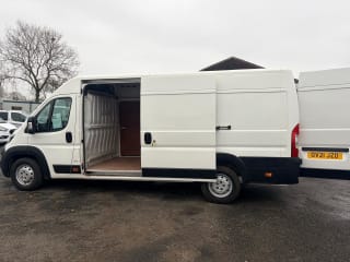 WHITE 2021 PEUGEOT BOXER 435 PRO L4H2 BLUEHDI - Photo 6