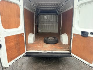 WHITE 2021 PEUGEOT BOXER 435 PRO L4H2 BLUEHDI - Photo 13