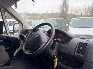 WHITE 2021 PEUGEOT BOXER 435 PRO L4H2 BLUEHDI - Photo 14