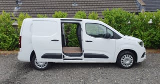 WHITE 2021 VAUXHALL COMBO 2300 SPORTIVE TD S/S - Photo 5