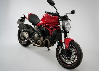 RED 2014 DUCATI M821 - Photo 2