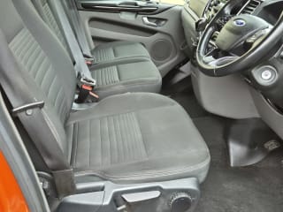 ORANGE 2022 FORD TRANSIT CUSTOM 300LIMITD EBLUE - Imaging+
