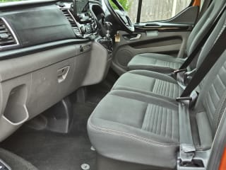 ORANGE 2022 FORD TRANSIT CUSTOM 300LIMITD EBLUE - Imaging+