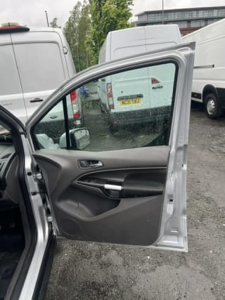 SILVER 2018 FORD TRANSIT CONNECT 200 LTD TDCI - Photo 14