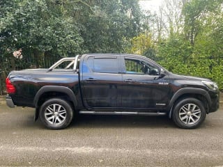 BLACK 2020 TOYOTA HILUX INVINCIB X D-4D4WD DCB A - Photo 3