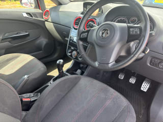 RED 2013 VAUXHALL CORSA LIMITED EDITION - Photo 12