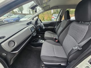 WHITE 2014 TOYOTA YARIS 1.3 VVT-I CVT - Photo 14